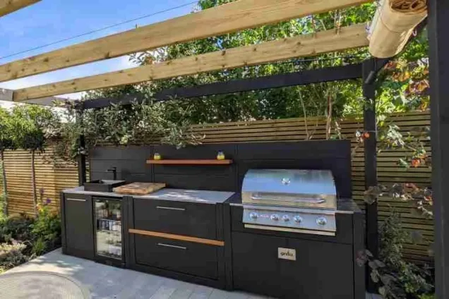 must-have outdoor kitchen features
