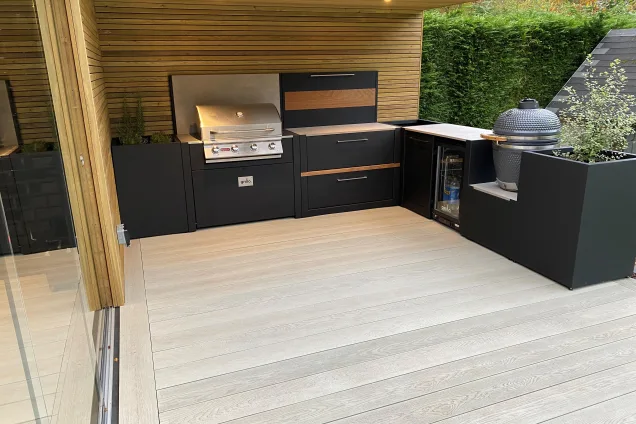 Outdoor kitchen in Berkhamsted, Hertfordshire on wooden decking