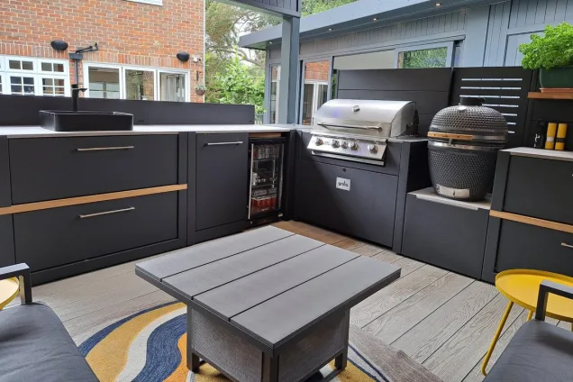 Outdoor kitchen in Berkhamsted with Gas bbq, gusto bbq and outdoor fridge