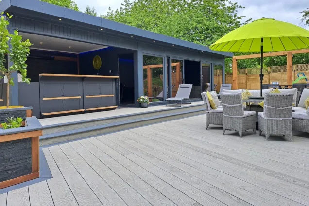 Outdoor kitchen in Berkhamsted beside garden room