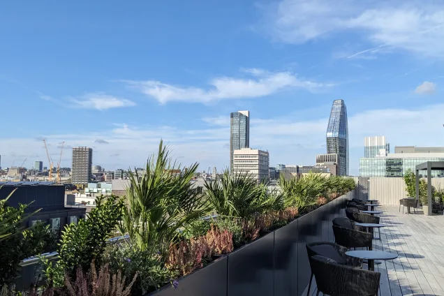 Outdoor kitchen in Blackfriars, London with London skyline in background
