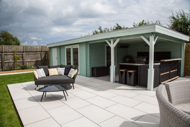 roofed outdoor kitchen in Warwickshire
