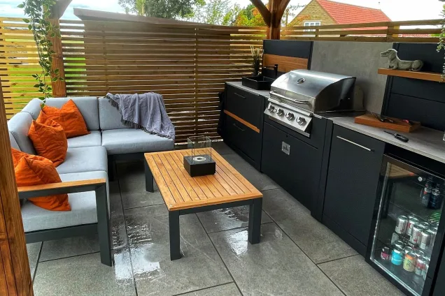 roofed outdoor kitchen in Sheffield, South Yorkshire