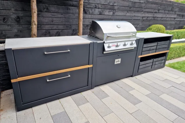 Outdoor kitchen in Burton Joyce, Nottingham straight run