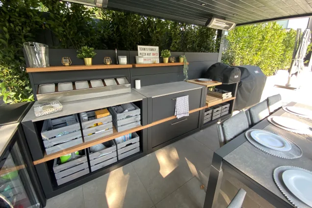 Outdoor kitchen in Canford Cliffs, Dorset