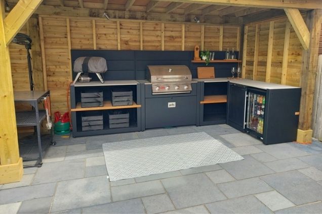 Outdoor kitchen in nottingham on patio with gas bbq