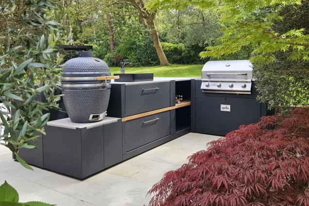 Outdoor kitchen in Weybridge with Gas BBQ, Charcoal bbq on patio