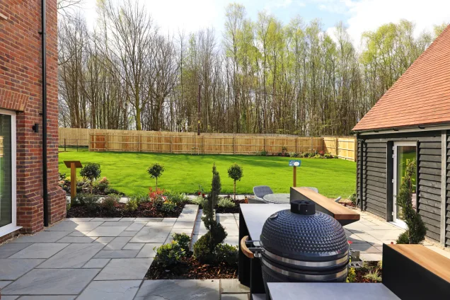 Outdoor kitchen in surrey on patio