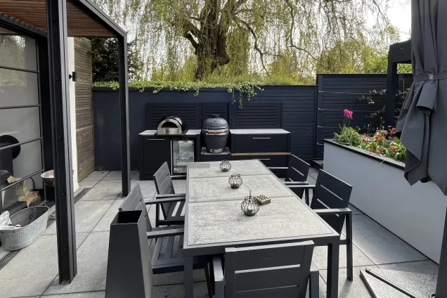 straight outdoor kitchen in St Albans, Hertfordshire