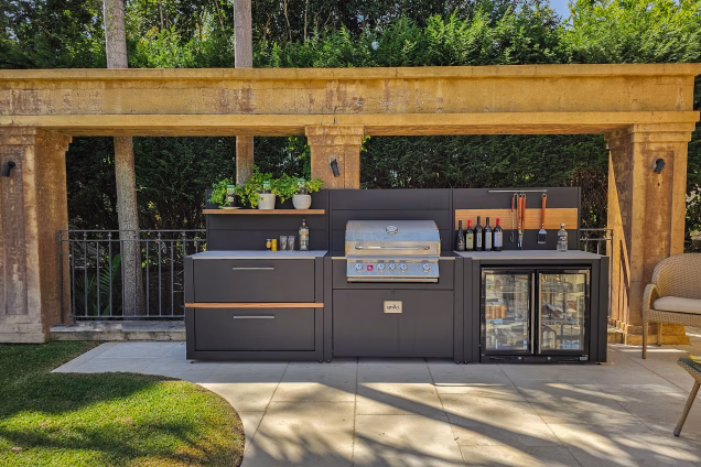 Outdoor kitchen in Wahroonga, Sydney, NSW