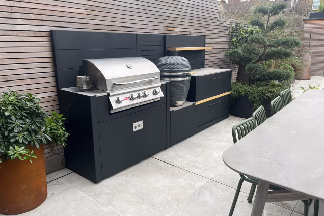 Grillo Outdoor kitchen in hammersmith garden