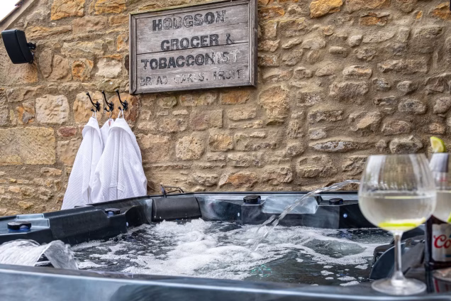 jacuzzi in garden in richmond