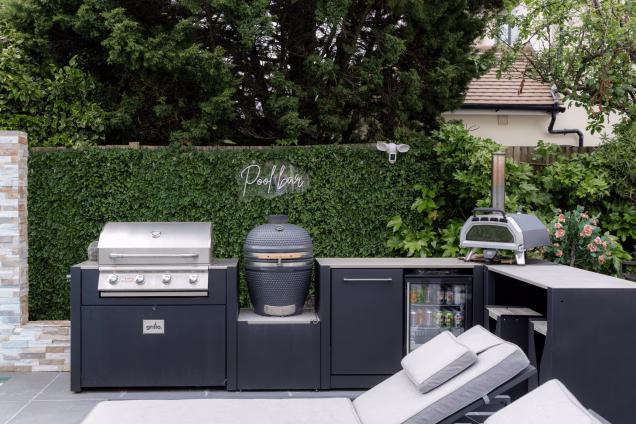 A poolside Grillo Vantage outdoor kitchen